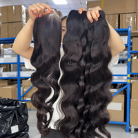Lots de Cheveux Naturels Ondulés (Body Wave) – Cheveux Indiens Bruts 100% Humains – Couleur Naturelle – Vente en Gros de Cheveux Indiens