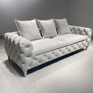 Canapé en cuir blanc de style américain haut de gamme pour boîte de nuit, ensemble de canapés décontractés en velours - Product Image 3