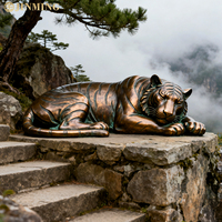 Sculpture de tigre en cuivre coulé pour jardin extérieur Sculpture décorative en métal artisanale en cuivre coulé Sculpture de tigre en bronze