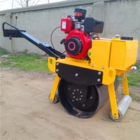 Rouleau Vibratoire Autotracté 550 kg 25 kN Monocylindre Compresseur Moteur 4,4 kW Pompe Moteur Engrenage pour Asphalte et Sol Conception Compacte