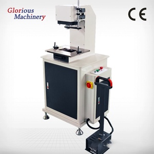 Laveuse de profil de <span class=keywords><strong>porte</strong></span> en aluminium à charnière métallique dissimulée multi-trous pour machine de poinçonnage d'aluminium - Product Image 1