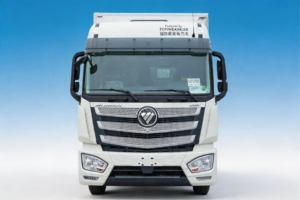 Camion frigorifique Foton Auman 8*4 à toit surélevé de 9,6 m avec cabine double, moteur Cummins de 490 CV, Euro 2 à Euro 6 personnalisable - Product Image 5