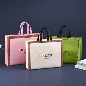 Sacs fourre-tout non tissés tendance, forme carrée, impression de logo personnalisable, sacs pour vêtements, écologiques, utilisation promotionnelle - Product Image 3