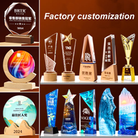 Usine de cristal de Pujiang, personnalisation de trophées, médailles, plaques, cadeaux d'entreprise, souvenirs de Noël