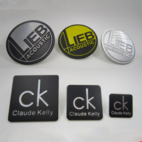 Plat Nama Speaker Logam Fashion, Pola CD Berbahan Aluminium Metalik Perak dengan Logo Kustom, Diproses Pabrik