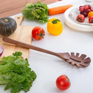 Herramientas de pasta de madera al mejor precio, cuchara de madera hecha a mano con dientes, cucharas coladoras de espagueti naturales - Product Image 2