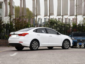 ฮุนได เนซ่า 1.8 ลิตร เกียร์อัตโนมัติ รุ่น Smart GLS V ปี <span class=keywords><strong>2017</strong></span> เป็นรถซีดานขนาดกลางที่ผลิตโดยบริษัทปักกิ่ง ฮุนได - Product Image 2