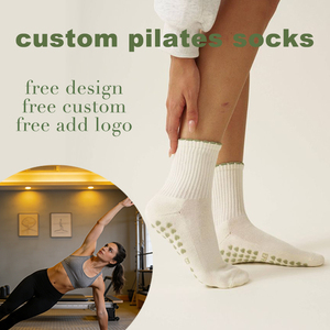 Chaussettes de Pilates et de Yoga Personnalisées avec Logo Professionnel - Chaussettes de Fitness et d'Exercice Respirantes et Antidérapantes pour Femmes - Product Image 1