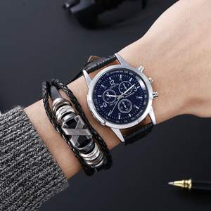 Montre à quartz pour homme en gros, trois aiguilles, couleur bleu-<span class=keywords><strong>ray</strong></span>ée, boîtier en alliage, facile à assortir, bracelet en cuir, ensemble de deux pièces, cadeau - Product Image 5