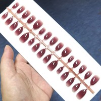 XS/S/M 30 pièces pointes d'ongles rouges dégradées couverture complète forme d'amande courte brillant rouge ongles artificiels conseils presse sur les ongles fournisseur