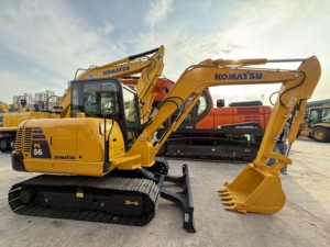 รถขุดขนาดเล็ก Komatsu PC56‑7 มือสอง ราคาดี เครื่องจักรขนาด 5.6 ตัน ใช้งานสะดวก เหมาะสำหรับปรับระดับพื้นที่และงานปรับปรุงชุมชน - Product Image 1
