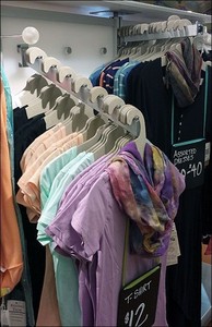 Không-Nhựa Tùy Chỉnh In Giấy Móc Áo Bền Vững Các Tông Cho Vải Mẫu Miễn Phí Bán Buôn Quần Áo Giấy Móc Áo - Product Image 6