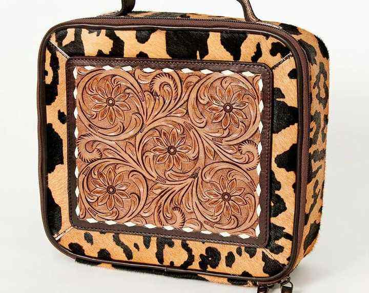 สีน้ำตาล