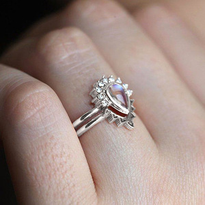 Bague en pierre de lune T0922 pour femme, forme poire, pierre précieuse naturelle, sertie à griffes, bagues de fiançailles tendance - Product Image 5