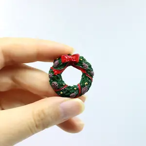 圣诞绿色花环圣诞老人魅力 DIY 工艺品饰品玩具的 DIY 树脂配件