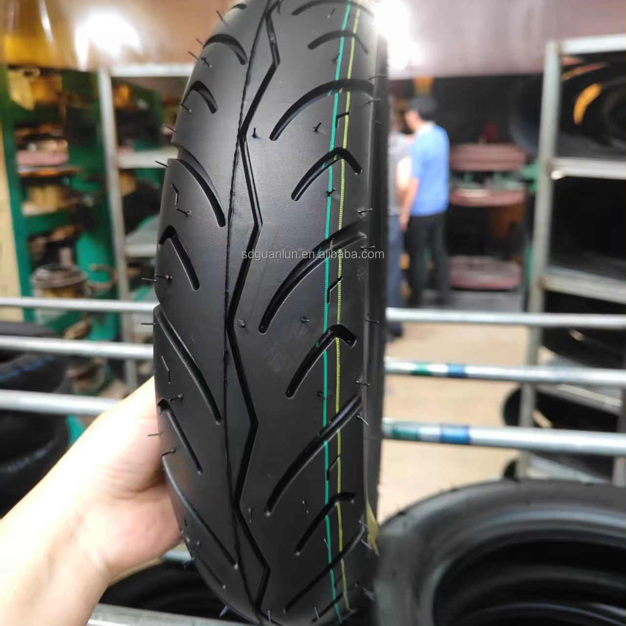 Difference Between Tube Type Tube Tyre To Tubeless Difference - Main Image