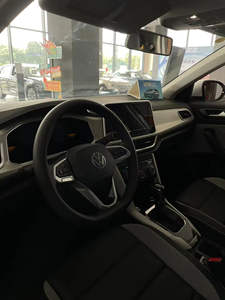 2025 Volks-wagen <span class=keywords><strong>T</strong></span>-<span class=keywords><strong>roc</strong></span> 2025 Nouvelle VOITURE 2WD Essence SUV Véhicules Voiture Exportation vers l'Algérie Voiture Neuve Chinois <span class=keywords><strong>T</strong></span>-<span class=keywords><strong>roc</strong></span> 300 <span class=keywords><strong>Tsi</strong></span> Blanc - Product Image 5