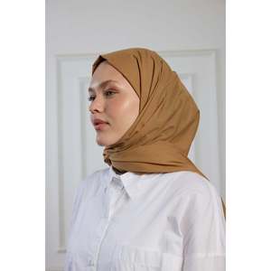 Écharpe en pur coton couleur café laiteux, accessoire de tenue modeste - Product Image 2