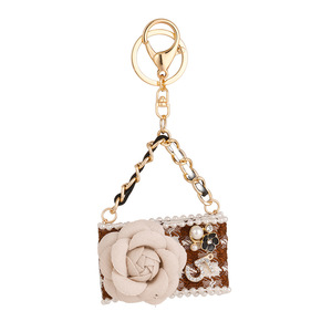 Aksesori Gantungan Kunci Tas Mini Camellia yang Stylish, Ornamen Gantung Elegan Buatan Tangan untuk Kunci Mobil & Tas Tangan - Product Image 4