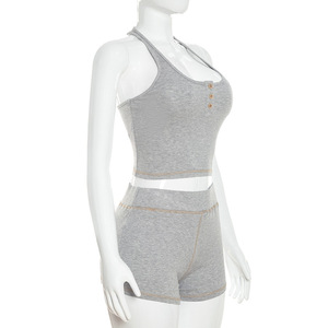 Viviblook Q26ST021 Conjunto de Dos Piezas para Mujer, Nuevo, Verano, Color Sólido, Sexy, Ajustado, Top Halter y Pantalones Cortos - Product Image 3