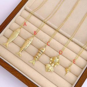 Collier Pendentif <span class=keywords><strong>Poisson</strong></span> Doré Plaqué Or 18 carats en Laiton, Bijou Porte-Bonheur pour Femme, Accessoire de Mode, Cadeau Tendance - Product Image 2