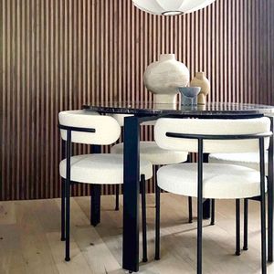 <span class=keywords><strong>Silla</strong></span> de comedor de tela de lana de cordero de mezcla de lana <span class=keywords><strong>blanca</strong></span> crema moderna pata de Metal negro para el hogar Oficina restaurante diseño elegante Boucle - Product Image 1
