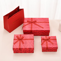 Boîtes cadeaux de luxe à motifs rouges et verts avec nœud papillon pour cadeaux de fête, bijoux et cadeaux haut de gamme