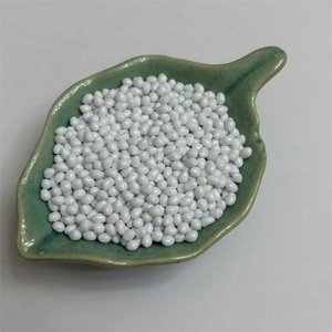 Botellas de agua Fabricante de plástico Chips de poliéster Blanco Virgen y Reciclado Pet Granule PET Chip - Product Image 1