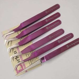 Pinzas para Extensión de Pestañas Color Rosa Intenso con Logotipo de Marca Personalizado GRATIS, Pinzas para Pestañas de Marca Privada - Product Image 1