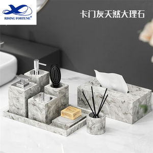 Ensemble d'accessoires de salle de bain en résine personnalisée, distributeur de lotion, porte-savon, gobelet, accessoires de salle de bain en marbre pour hôtel - Product Image 3
