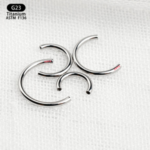Anneau fer à cheval en titane G23 ASTM F136, bijoux de piercing, bijoux de corps - Product Image 1