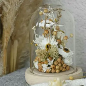 Instalasi bunga seniman bunga kering bunga Flores kering pengawet pengaturan bunga yang diawetkan dalam bola dunia kubah kaca