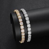 Bracelets et Joncs Tendance pour Hommes avec Maillons Carrés Pavés de Zircons et Fermoir Boîte Sécurisé Plaqué Or 18 carats Style Hip Hop Étanche