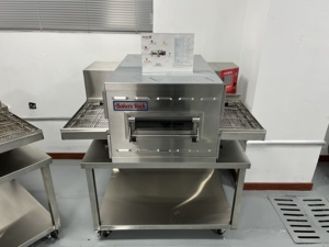 Four <span class=keywords><strong>à</strong></span> <span class=keywords><strong>pizza</strong></span> électrique <span class=keywords><strong>à</strong></span> double température 10,2 kW 300 ℃   Comptoir de grande capacité, économie d'énergie, entretien facile, CE - Product Image 3