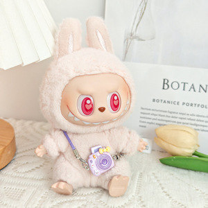 Labubu V1/V2/V3 Stofftier 15/17cm Vinyl Cartoon Puppe Zubehör mit Kamera dekorativen Wasserkocher - Product Image 2