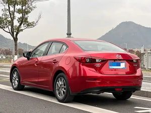 <span class=keywords><strong>Mazda</strong></span> 3 <span class=keywords><strong>Sportiva</strong></span> Usata 2016 Comfort Automatica 1.5 con Telecamera Posteriore Pneumatici R16 Sedili in Tessuto Scuro Guida a Sinistra Benzina per Guida Divertente - Product Image 2