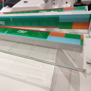 Vente en gros Aqua de cascade de descente d'<span class=keywords><strong>eau</strong></span> pour <span class=keywords><strong>piscine</strong></span> de jardin en plein air cascade de fontaine en acrylique avec bande lumineuse LED - Product Image 3