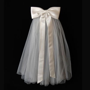 Robe de mariée populaire ODM en style voile appliqué avec nœud, pour adultes et enfants, certifiée, double couche, courte, blanc nacré - Product Image 3