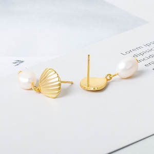 Clásico de moda parisino Chic 925 plata esterlina Vintage Shell perla de agua dulce Stud pendientes para fiesta al por mayor para mujeres - Product Image 2