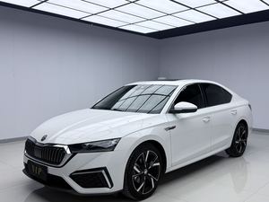 <span class=keywords><strong>Skoda</strong></span> <span class=keywords><strong>Octavia</strong></span> Pro TSI280 2021 d'occasion, berline turbo, boîte manuelle, conduite à gauche, sièges en cuir foncé, bien entretenue - Product Image 4
