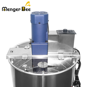 Extractor de Miel Manual de Acero Inoxidable Premium Menger Bee EX-03S, 3 Cuadros, Centrífuga para Miel, Alta Eficiencia en el Procesamiento de Miel - Product Image 3