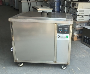 Nettoyeur à ultrasons électrique industriel haute capacité 1500W 108L DPF avec réservoir filtrant pour le nettoyage de cartes de circuits imprimés, de disques vinyles et de pièces automobiles - Product Image 4