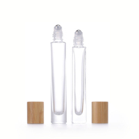 Botol Roll On Kaca Bulat Persegi 10ml untuk Minyak Esensial, Serum, Parfum, dengan Tutup Bambu (Grosir)