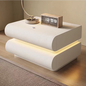 Comodino in Legno Massello Stile Crema con Luce, Semplice e Moderno, Minimalista Francese, Bianco a Mezzaluna con Tre Cassetti - Product Image 2