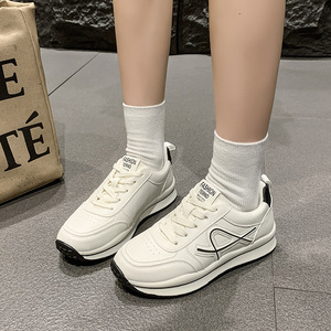 Nuove <span class=keywords><strong>Scarpe</strong></span> Estive 2025 da <span class=keywords><strong>Donna</strong></span> Taglia Grande con Suola Spessa Stile Forrest Gump, Leggere, Traspiranti e Morbide per Sport Casual - Product Image 4