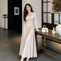 Robe longue élégante pour femme à manches longues, col cœur, taille corset, coupe évasée, style A-line, pour le printemps et l'automne