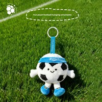 Porte-clés en peluche unisexe en forme de ballon de football, rembourré en coton PP, accessoire de voyage, pendentif, best-seller, vente en gros