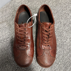 Zapatos casuales de cuero con patchwork para hombre, color marrón oscuro, tacón bajo, suela cosida a mano, color sólido, cordones delanteros, estilo juvenil - Product Image 2