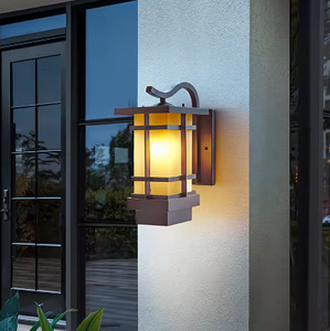 Offre Spéciale solaire clôture jardin support de lampe extérieur led solaire rétro style lampes de jardin 2024 lampes solaires mur extérieur rétro - Product Image 2