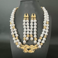 Ensemble de bijoux imitation perles à deux couches XM S460, collier avec fermoir doré orné, boucles d'oreilles longues à plusieurs perles assorties, pour mariée